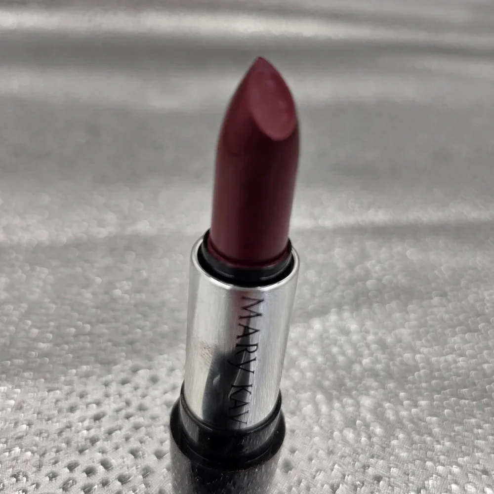 Mary Kay Gel Semi-Matte Lipstick Apple Berry 094640 Deep Red Berry Made USA O2